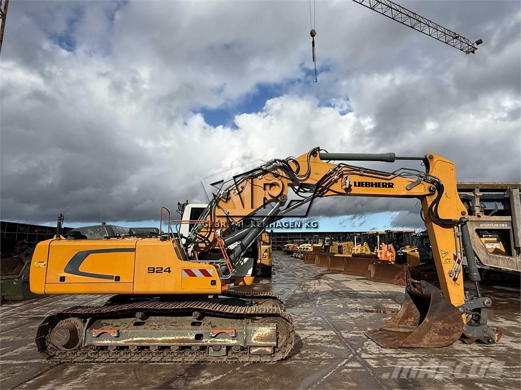 Liebherr R 924 LC Roomikekskavaatorid