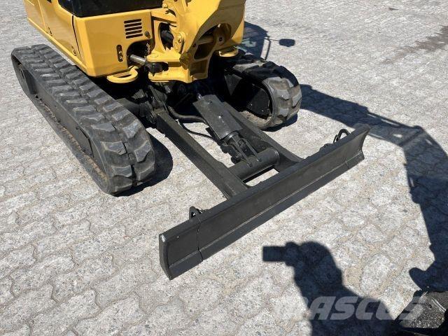 CAT 301.8 Muu