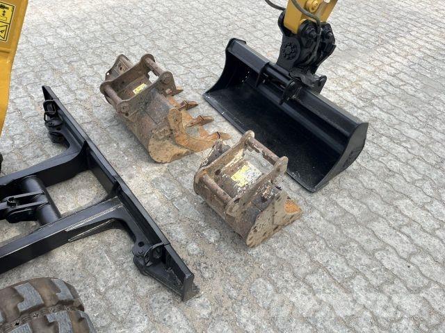 CAT 302 CR Muu