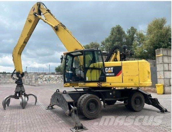 CAT 3022 Ratasekskavaatorid