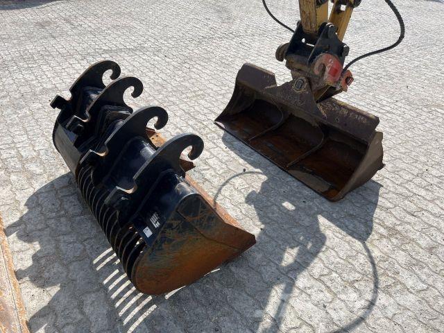 CAT 305E2 CR Muu