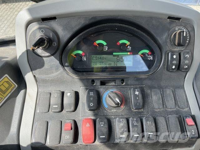 CAT 432F2 Muu