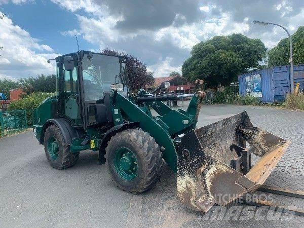 CAT 906 M Rataslaadurid