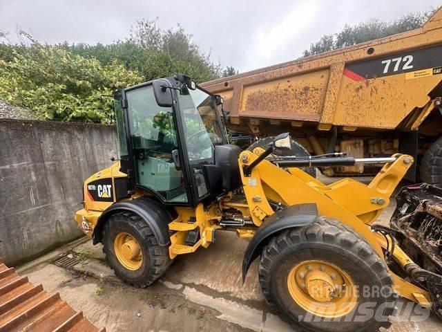 CAT 907 H2 Rataslaadurid