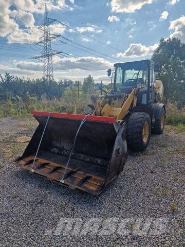 CAT 908M Muu