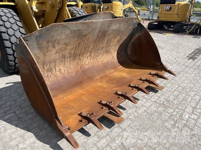 CAT 938M Muu