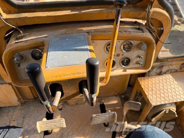 CAT D6C Buldooserid