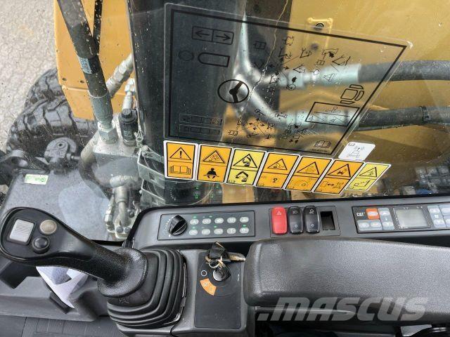 CAT M320F Muu