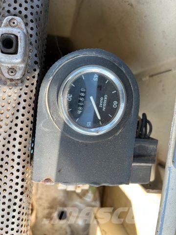 Fuchs 713 Ratasekskavaatorid