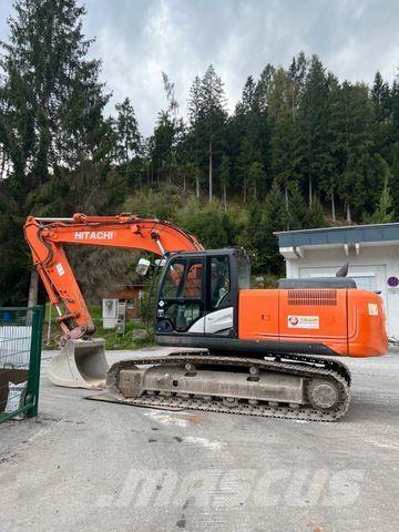 Hitachi ZX210LC-5 Roomikekskavaatorid