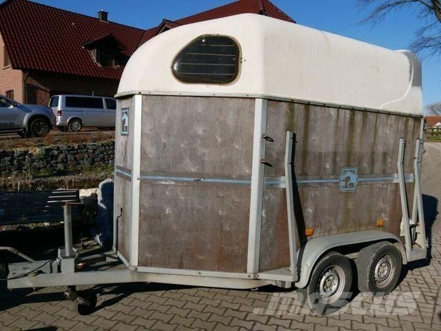  Holz Poly 2 Pferde Loomaveohaagised