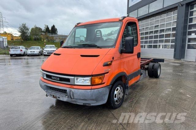Iveco 35C12 4x2 Muu