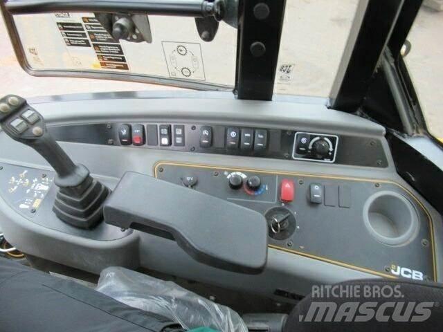 JCB TM220 Agri Frontaallaadurid ja ekskavaatorid