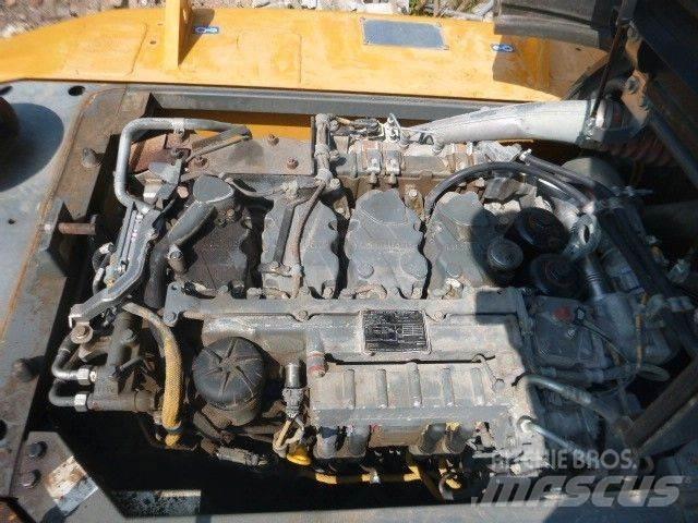 Liebherr R924 LC Roomikekskavaatorid