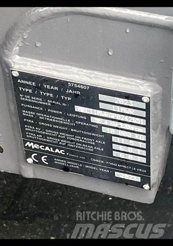 Mecalac 11 MWR Ratasekskavaatorid