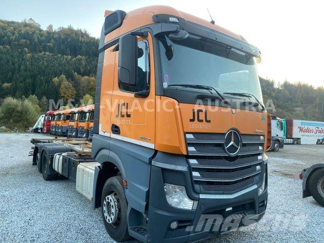 Mercedes-Benz 2542 Raamautod