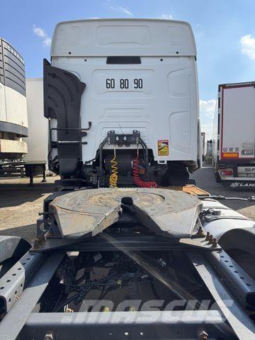 Renault T430 Sadulveokid