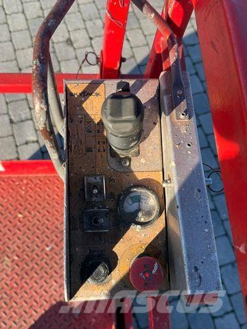 SkyJack SJ4626 Iseliikuvad poomtõstukid