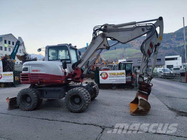 Takeuchi TB295W Ratasekskavaatorid
