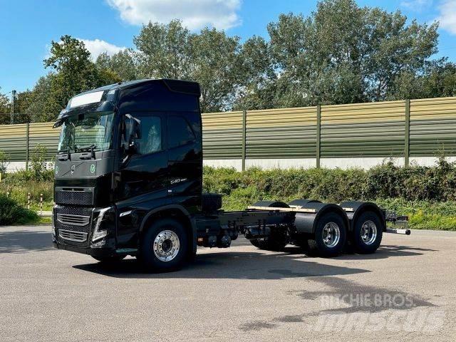 Volvo FH 540 6x4 Raamautod