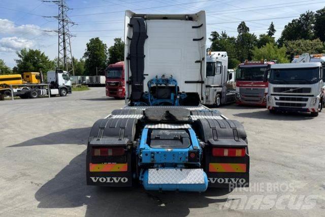 Volvo FH16-750 6x2 Sadulveokid