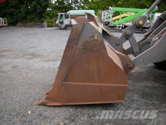 Volvo L 120 E Rataslaadurid