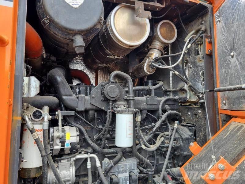 Doosan DL300 Rataslaadurid