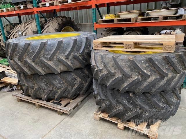 John Deere 7R Rehvid, rattad ja veljed