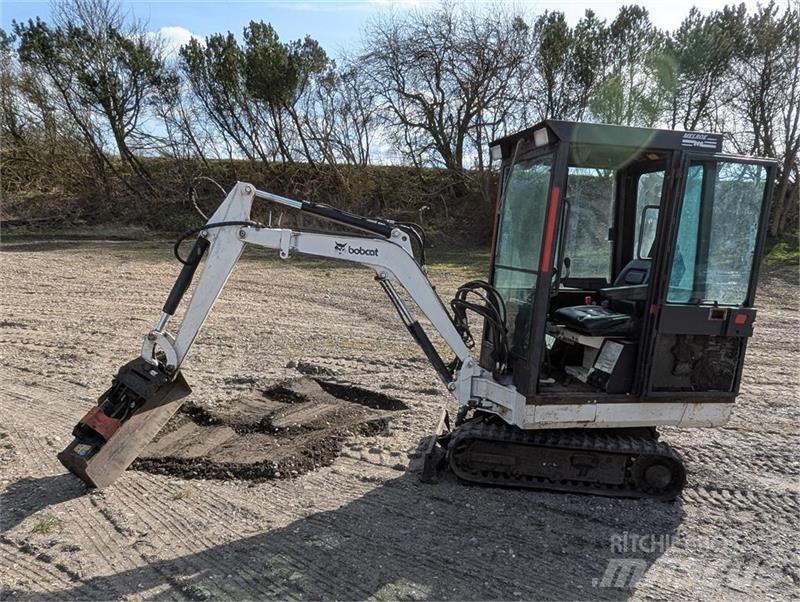 Bobcat X220 Miniekskavaatorid < 7 t