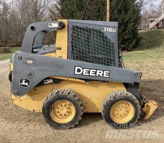 John Deere 318D Muu