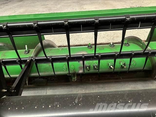 John Deere 635F Muu