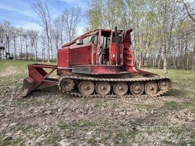 KMC 210-CA Skidder Muu