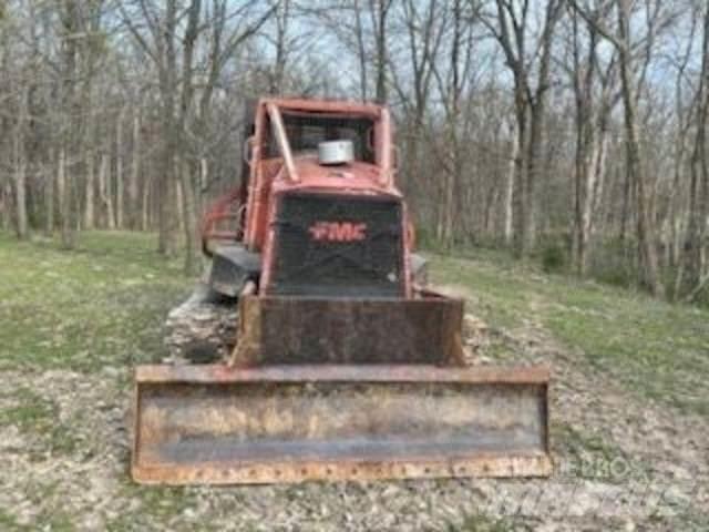 KMC 210-CA Skidder Muu