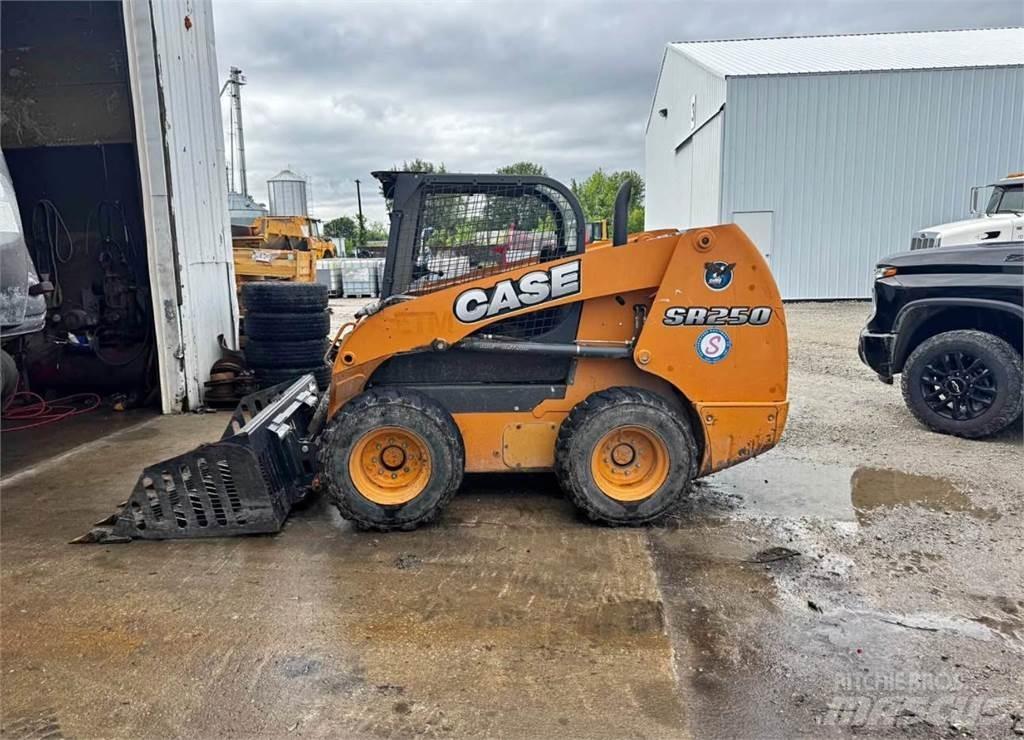 CASE SR250 Kompaktlaadurid