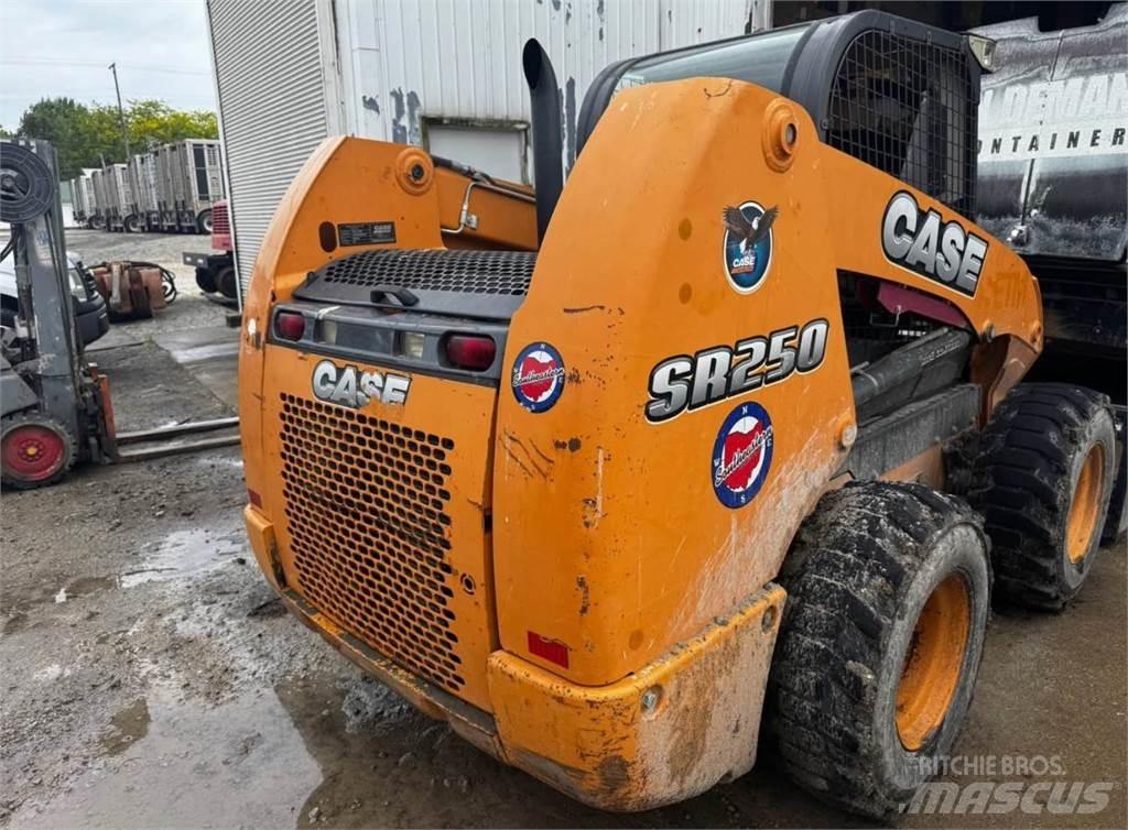 CASE SR250 Kompaktlaadurid