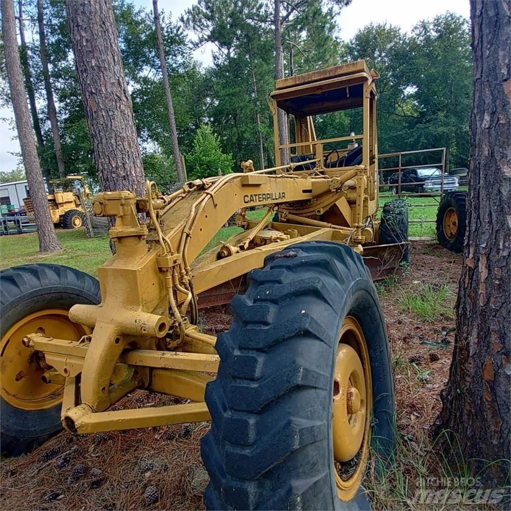CAT 120 Greiderid