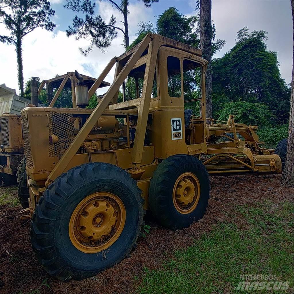 CAT 120 Greiderid