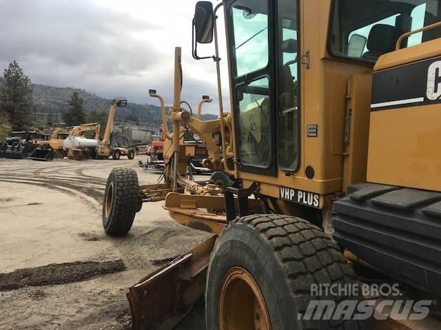 CAT 143H Greiderid