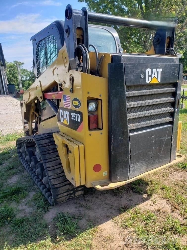 CAT 257D Kompaktlaadurid