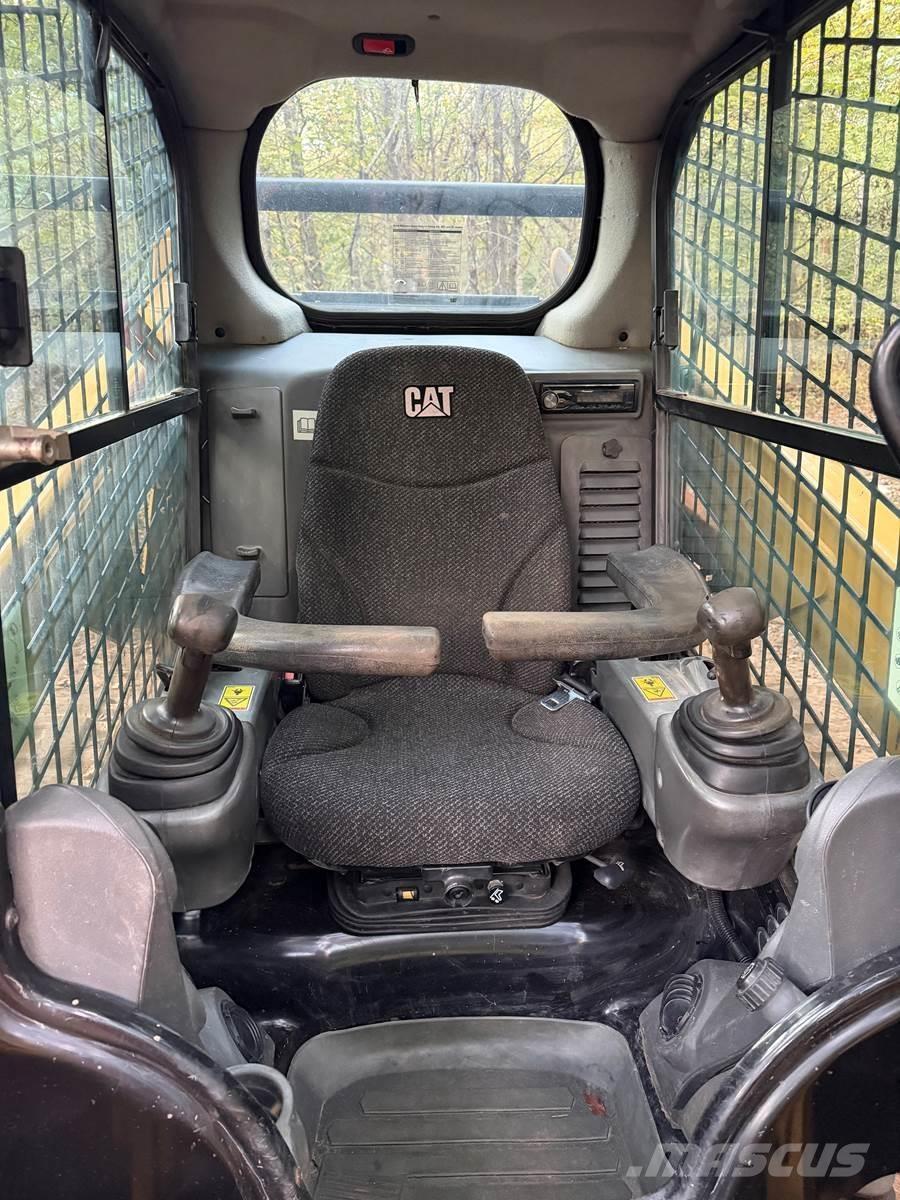 CAT 259D Kompaktlaadurid