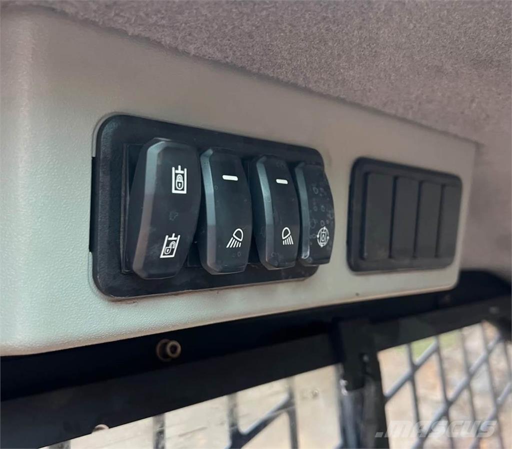 CAT 289D3 Kompaktlaadurid