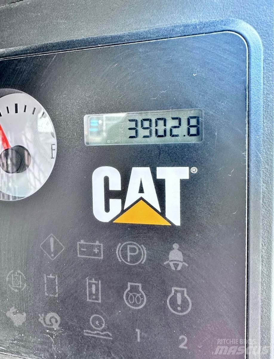 CAT 299D Kompaktlaadurid