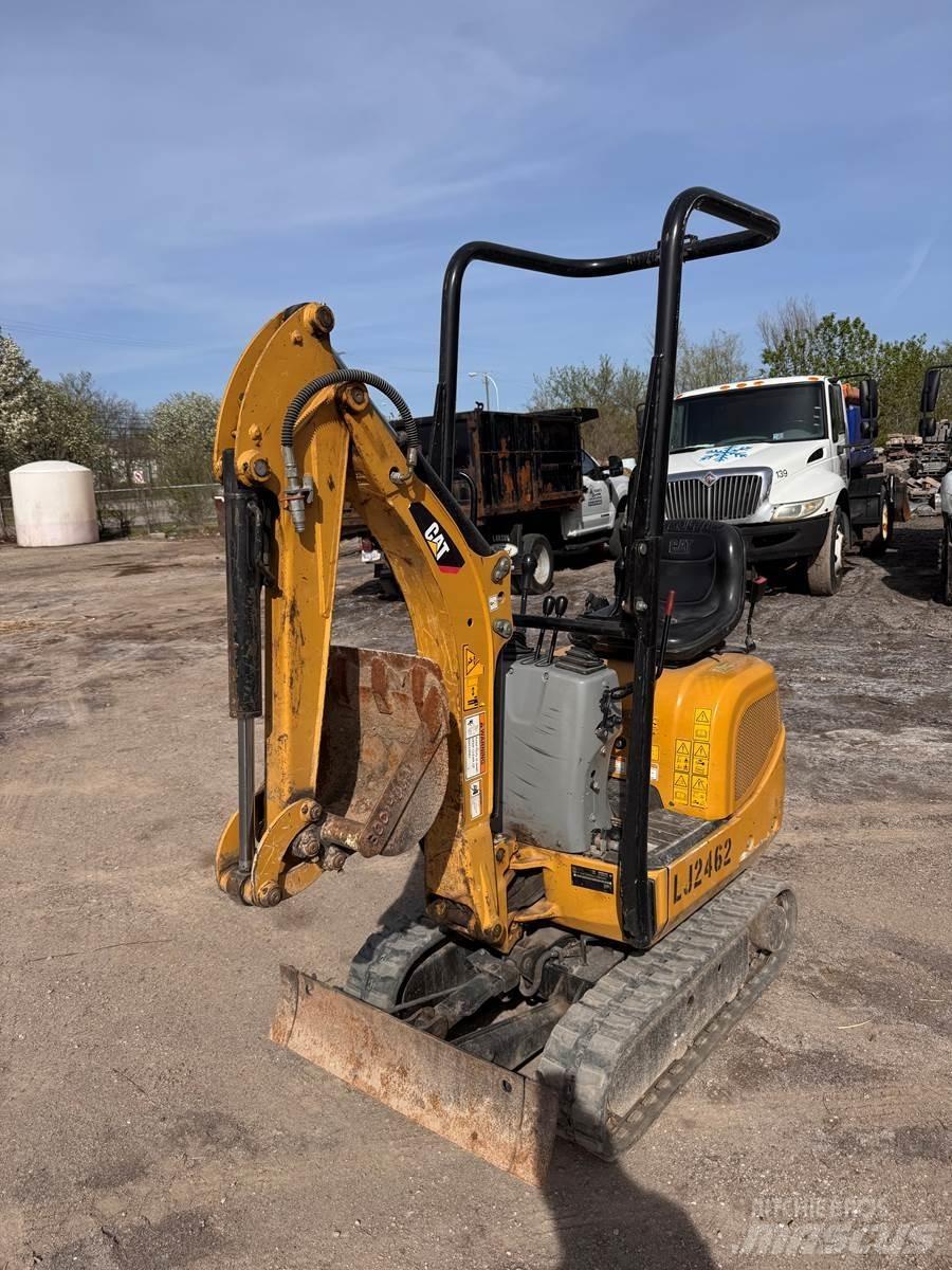 CAT 300.9D Miniekskavaatorid < 7 t
