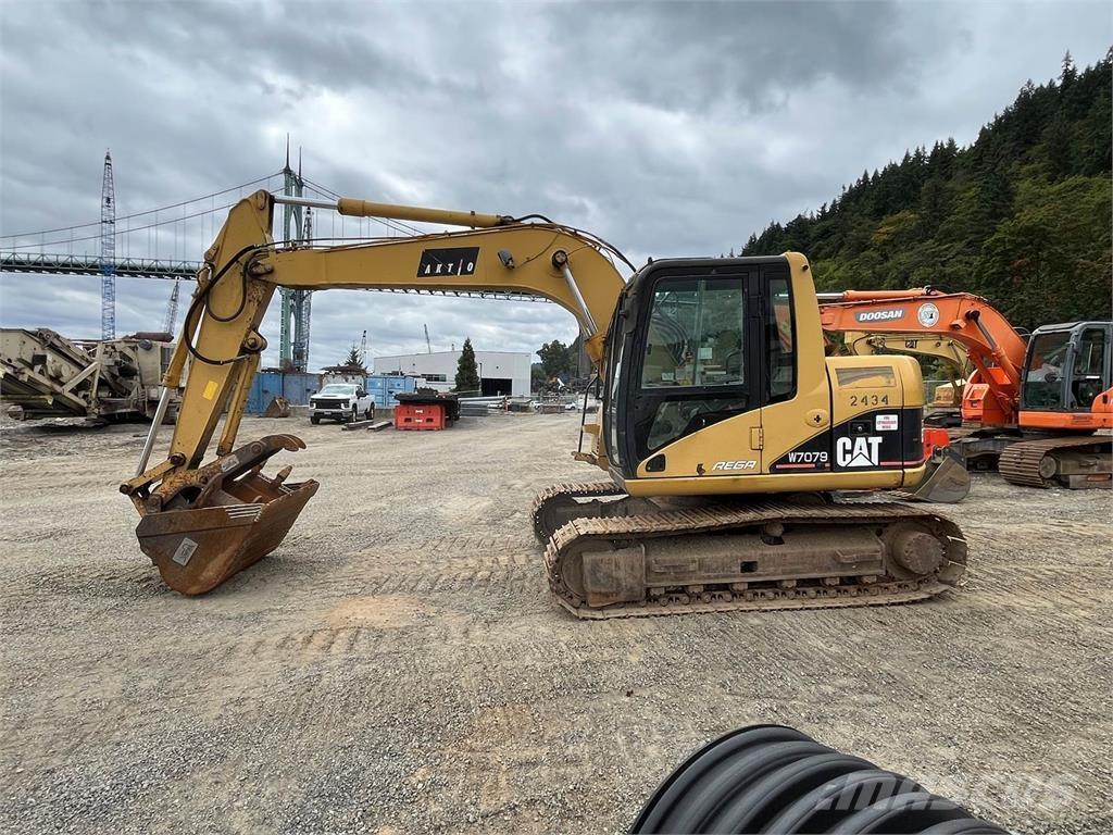 CAT 311C Roomikekskavaatorid