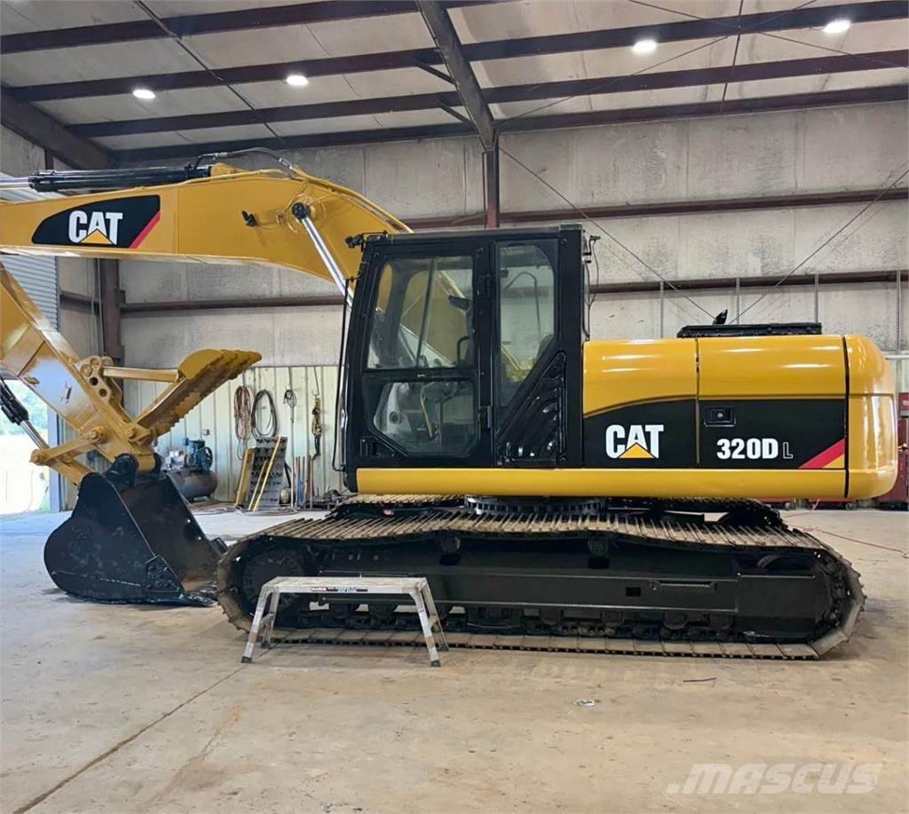 CAT 320DL Roomikekskavaatorid