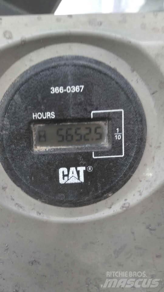 CAT 320EL Roomikekskavaatorid
