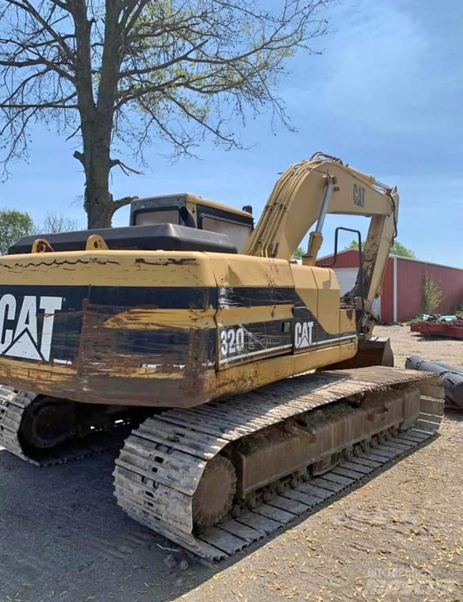 CAT 320L Roomikekskavaatorid