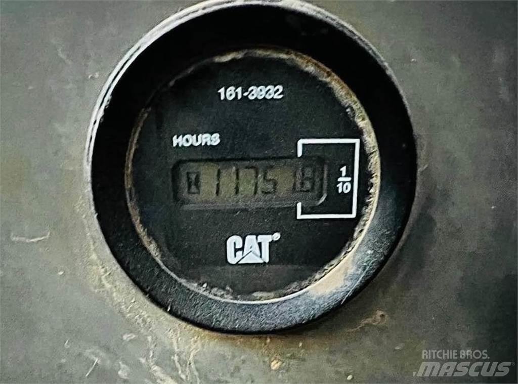 CAT 324DL Roomikekskavaatorid