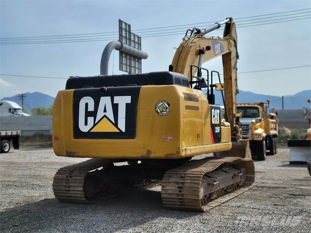 CAT 326F Roomikekskavaatorid