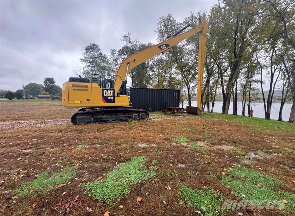 CAT 326F Pika noolega ekskavaatorid